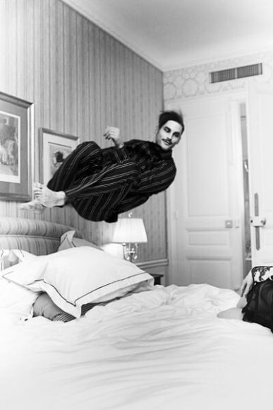 The perfect jump_Samuel Hotel Westminster, Paris 2012, © Esther Haase.