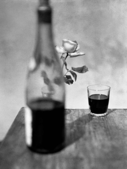 © René Groebli, Red wine, from the series The Eye of Love, Paris, 1952.