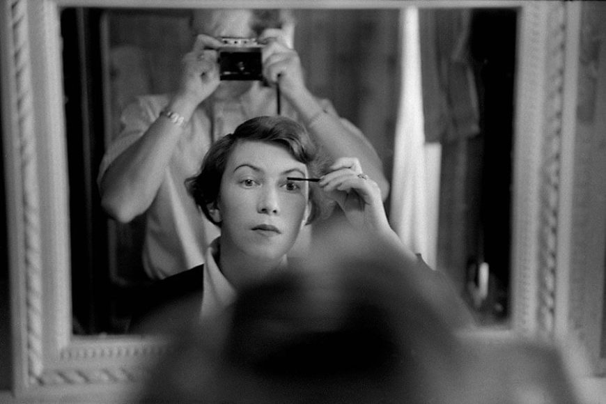 © René Groebli, René photographing his wife, from the series The Eye of Love, Paris, 1952.