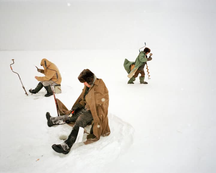 Eisfischer in Weißrussland, 2004  / © Reiner Riedler, courtesy of WestLicht