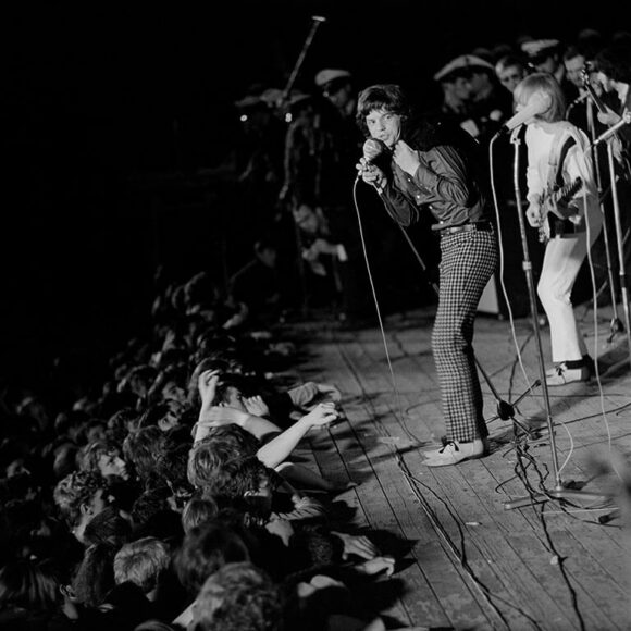 THOMAS BILLHARDT. Rolling Stones in der Waldbühne West-Berlin, 1965. © Thomas Billhardt / Courtesy of CAMERA WORK Gallery.