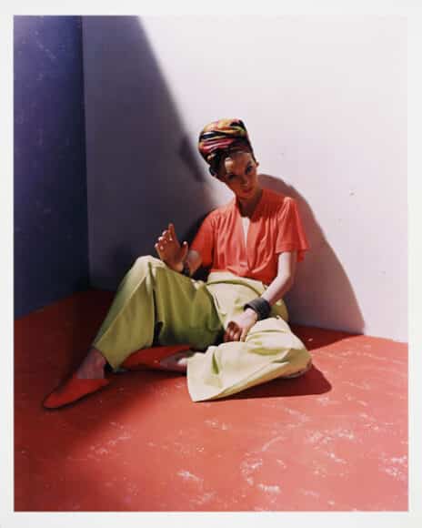 © HORST P. HORST (1906–1999)  
Fashion for Vogue, New York 1939 
Chromogenic print, printed in the 1980s  
47,5 x 37,8 cm 
 "Vogue exhibition print" stamp on the reverse, annotated in an unidentified hand in ink on the reverse, cover of Vogue issue from April 15th, 1939  
1.800 € / 2.500-3.000 €				
