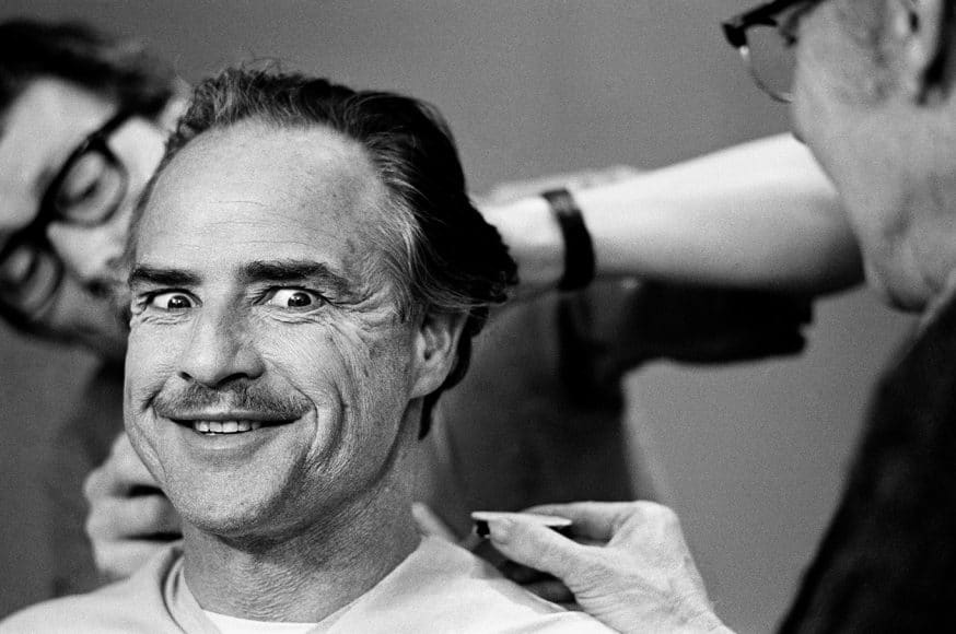STEVE SCHAPIRO, Marlon Brando smiling, New York, 1971 / © Steve Schapiro / Courtesy of CAMERA WORK Gallery
