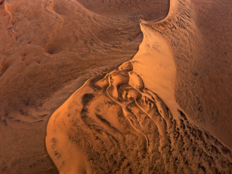 Sand Dunes #3, Sossusvlei, Namib Desert, Namibia | © Edward Burtynsky | courtesy of Galerie Springer Berlin