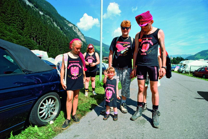 Mayrhofen/Zillertal, 1995 | Lois Hechenblaikner, Hinter den Bergen, © Lois Hechenblaikner for the color images. Book published by Steidl 2015.